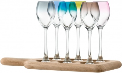 Set farebných likérových pohárov s podnosom z dubového dreva LSA Paddle